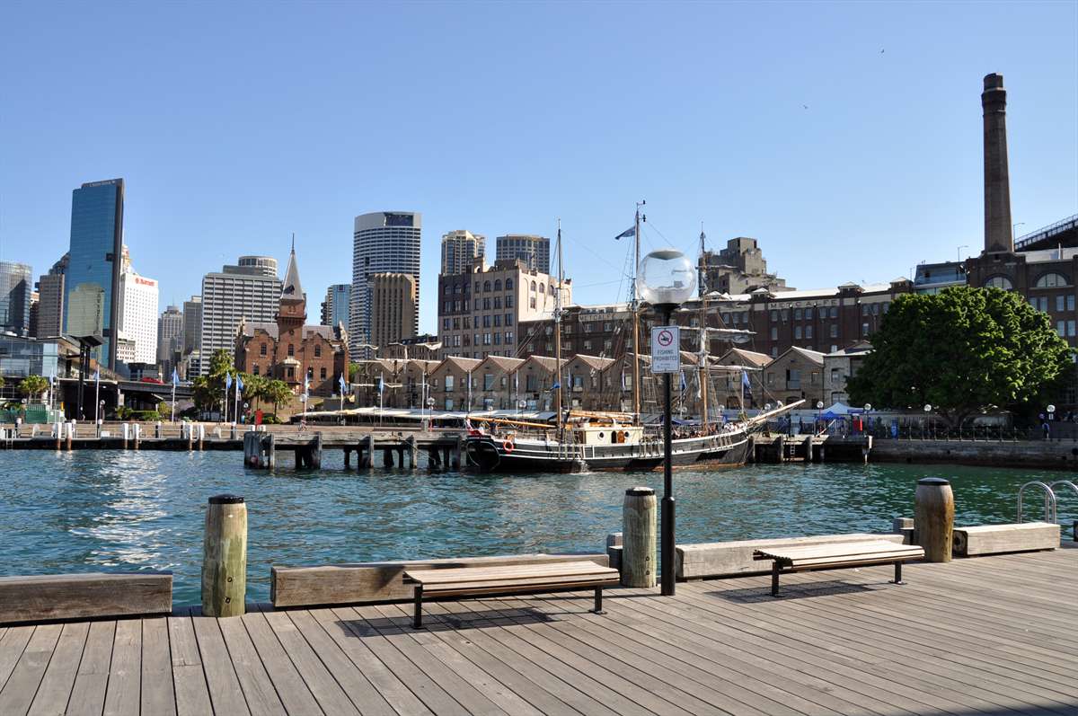 240_sydney_therocks